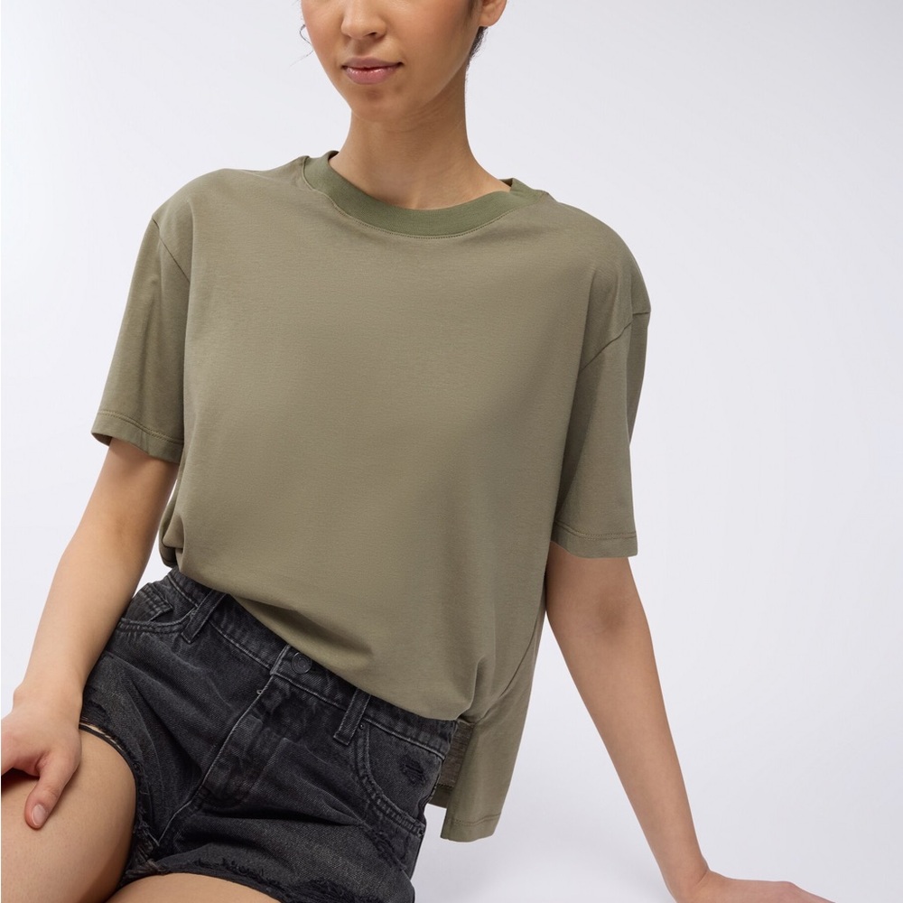 Theory Oliv 100% Silk Top M Modern Chic